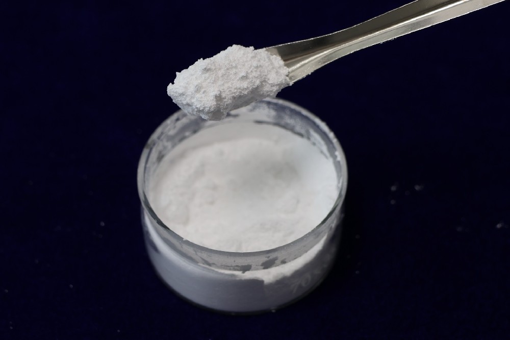 Magnesium oxide for electronic glass is typically prepared using a high-purity synthesis process and possesses the following characteristics